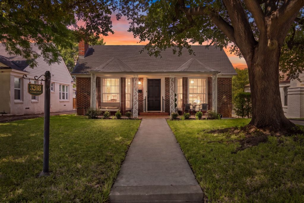 3208 W Biddison Street, Fort Worth, TX 76109 — photo 1