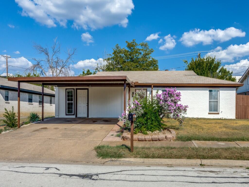 6924 Richardson Drive, Watauga, TX 76148 — photo 1