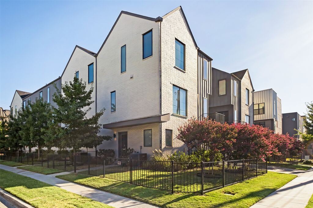 5703 Lindell Avenue 104, Dallas, TX 75206 — photo 1