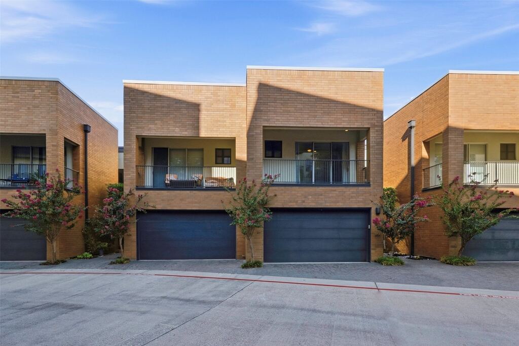2604 Museum Way 2106, Fort Worth, TX 76107 — photo 1