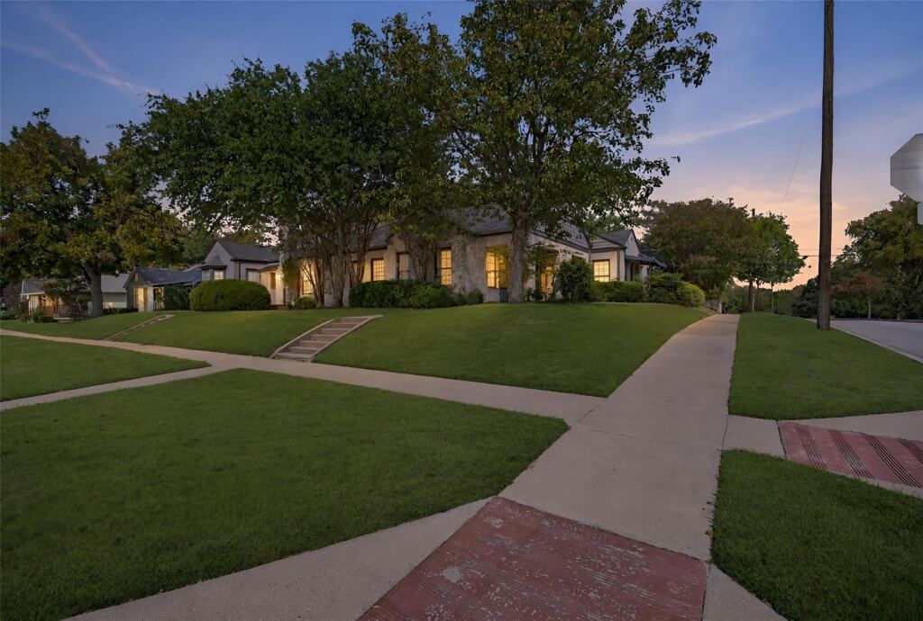 4400 Birchman Avenue, Fort Worth, TX 76107 — photo 1