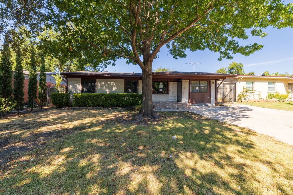 3264 Hillglenn Road, Dallas, TX 75228 — photo 1