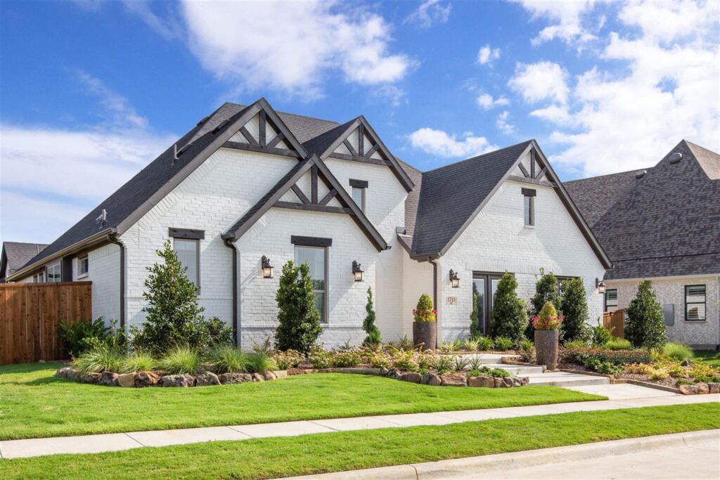 4016 Bluebonnet Court