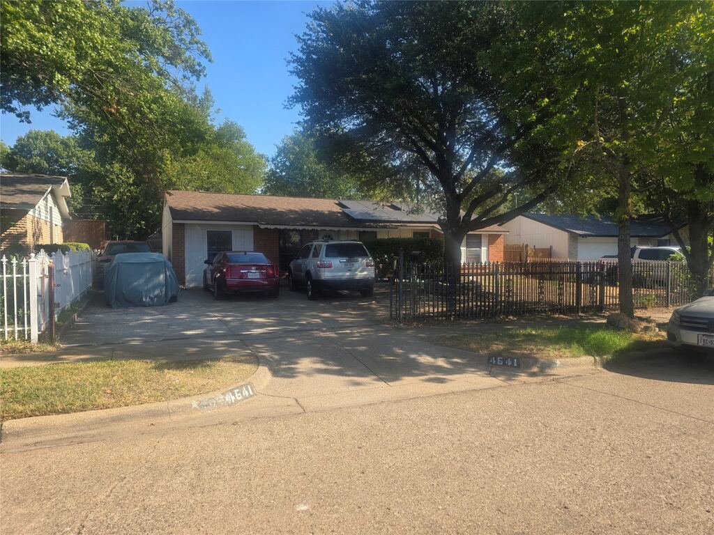 4641 Silver Lake Drive, Dallas, TX 75211 — photo 1