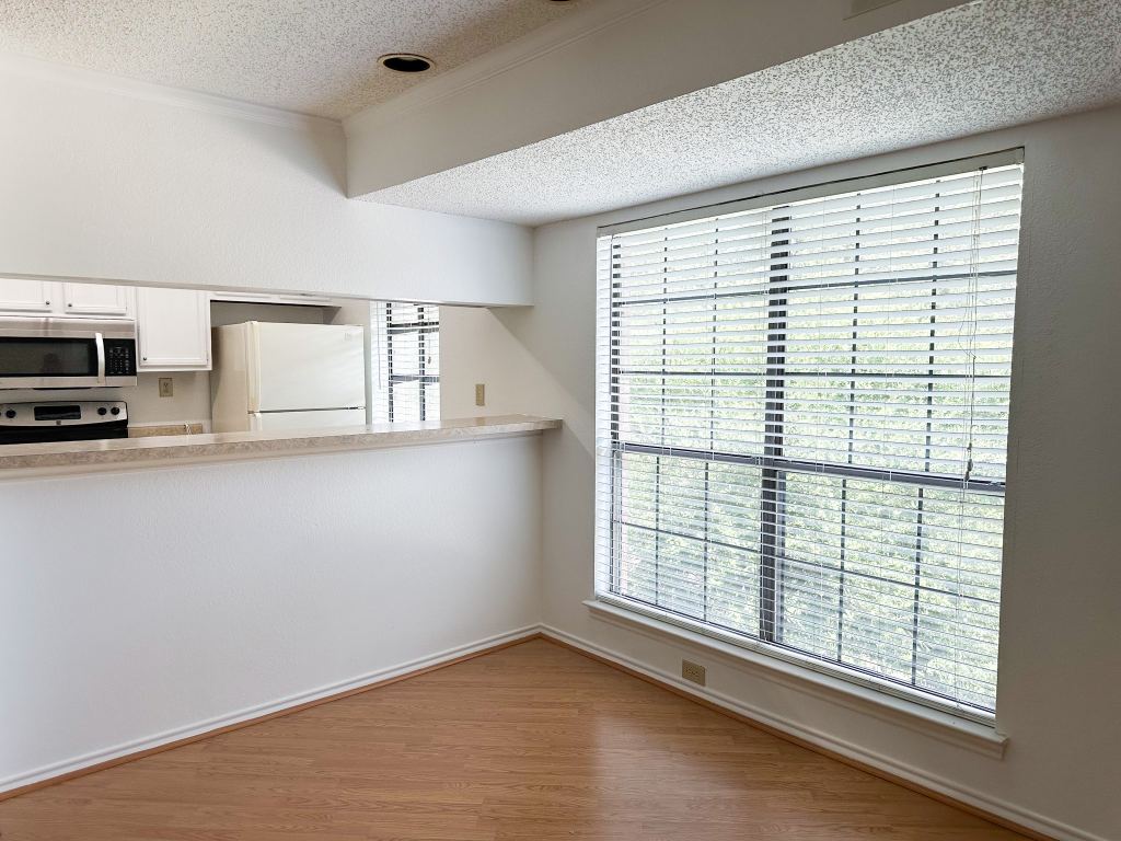 16301 Ledgemont Lane 273B, Addison, TX 75001 — photo 1