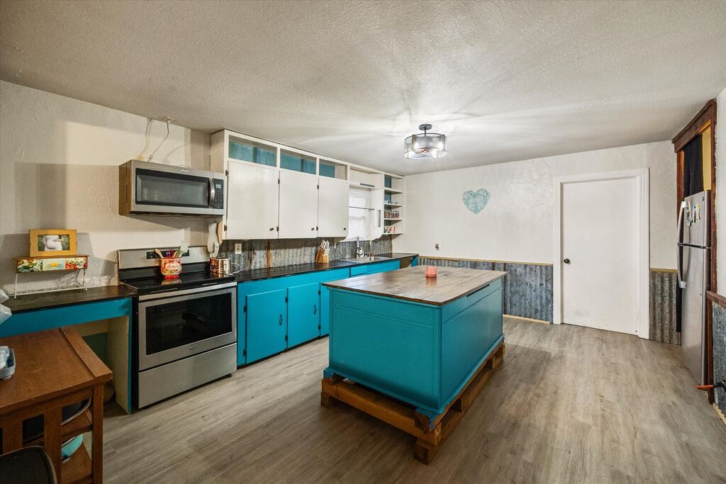 101 S Runnels Avenue, Streetman, TX 75859 — photo 1
