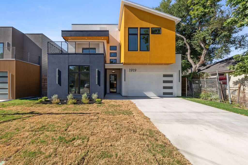 1919 Nomas Street, Dallas, TX 75212 — photo 1