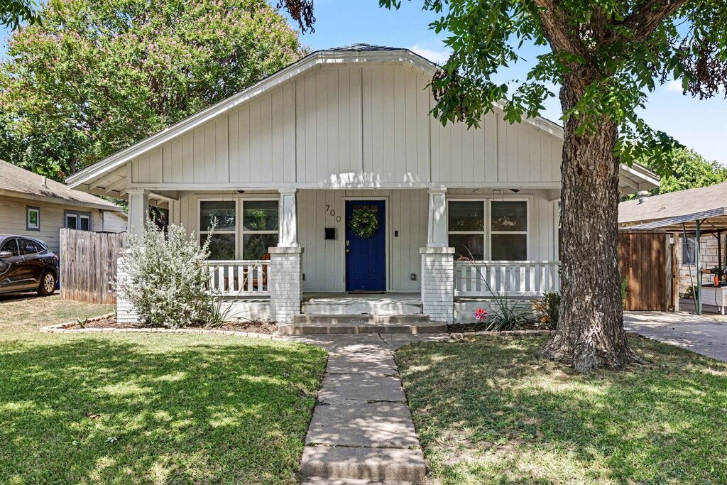 700 Cristler Avenue, Dallas, TX 75223 — photo 1
