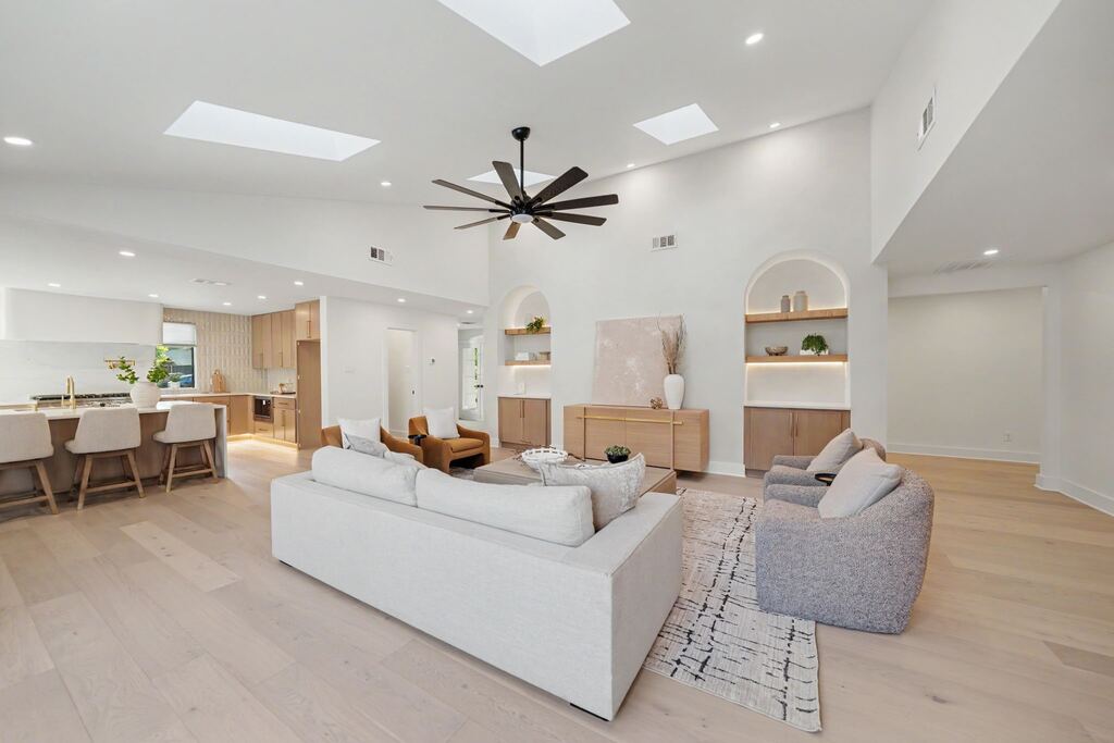 16212 Spring Creek Road, Dallas, TX 75248 — photo 1