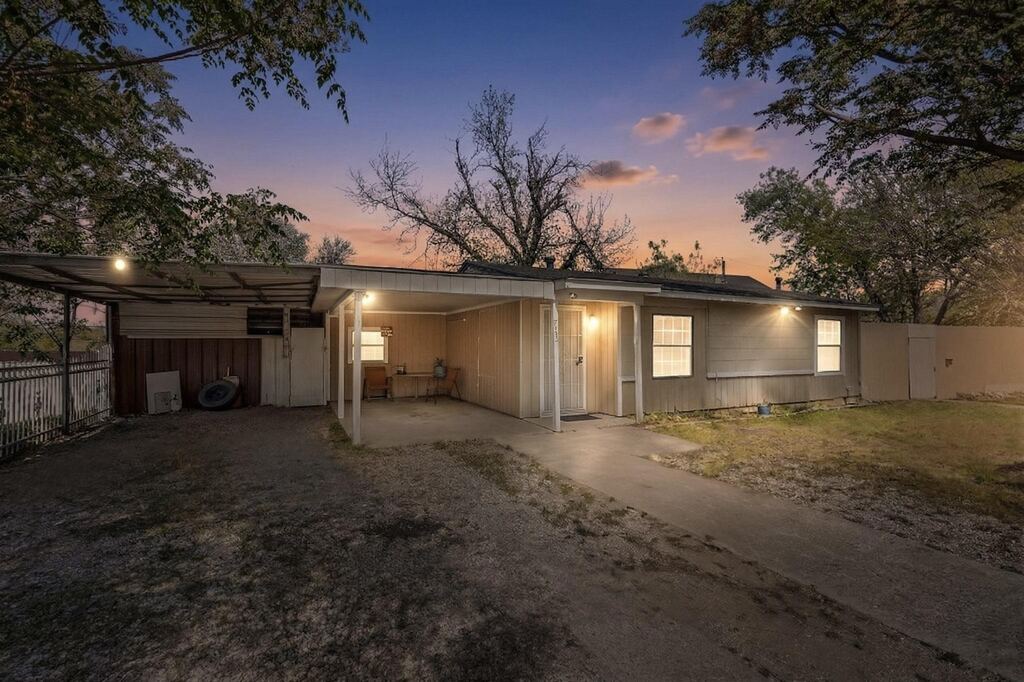 712 Hodgson Street, Fort Worth, TX 76115 — photo 1