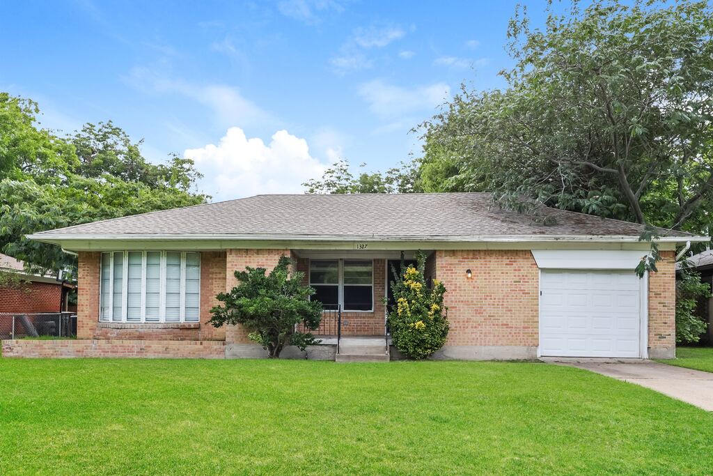 1327 Templecliff Drive, Dallas, TX 75217 — photo 1