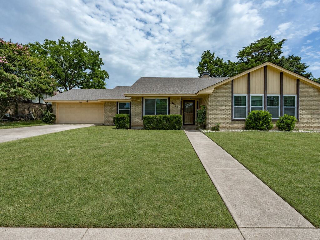 1327 Big Stone Gap Road, Duncanville, TX 75137 — photo 1