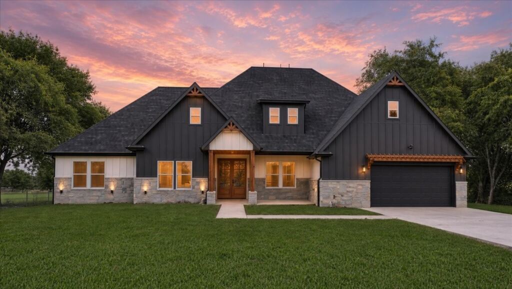 8232 Money Lane