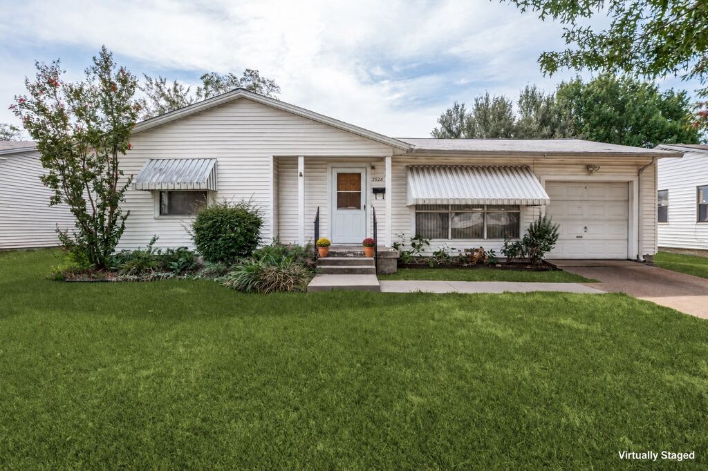 2528 Rugby Lane, Farmers Branch, TX 75234 — photo 1