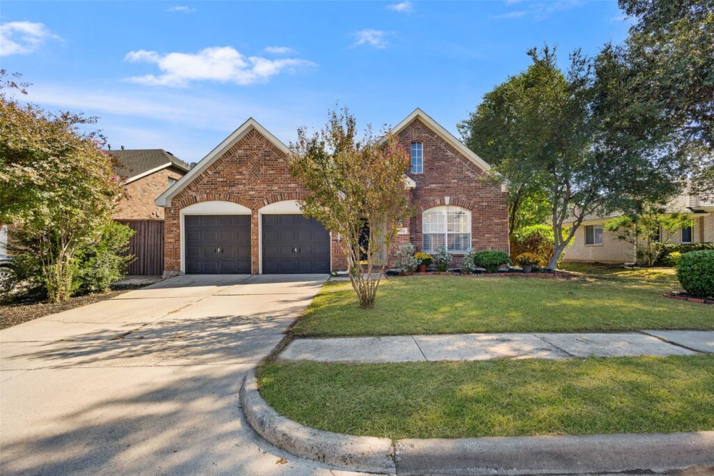 4112 Creek Hollow Way