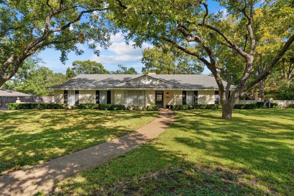 4809 Pecan Terrace