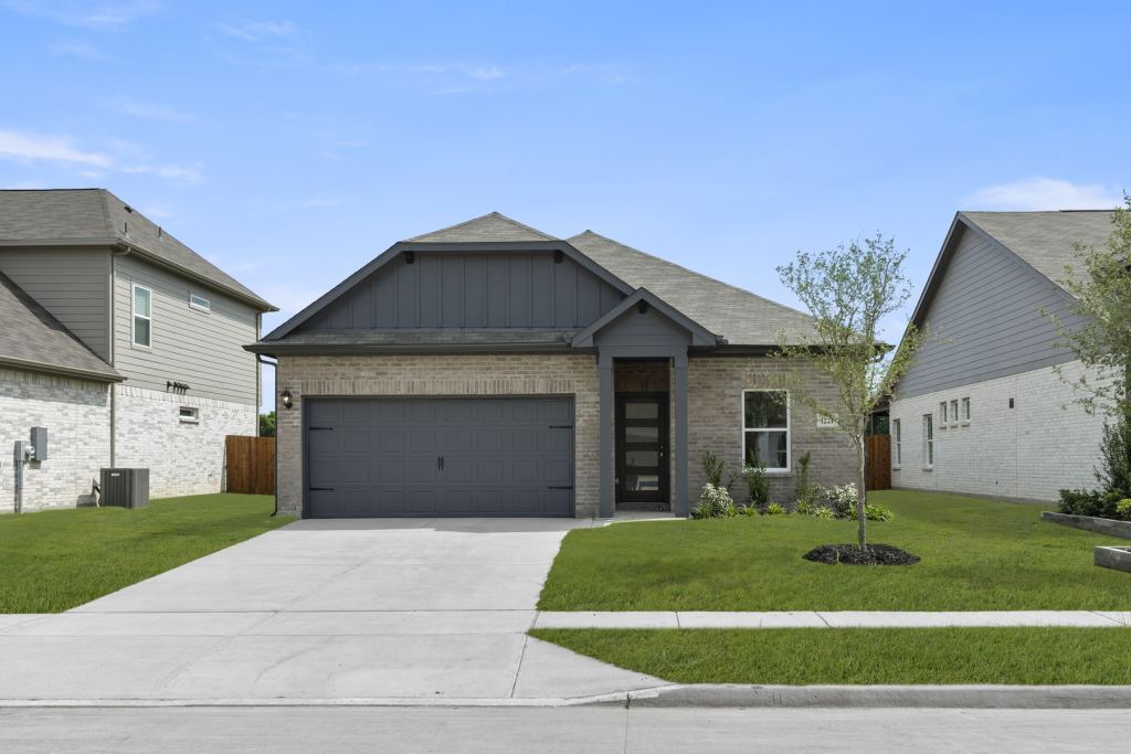 1221 Anderson Drive, Trenton, TX 75490 — photo 1