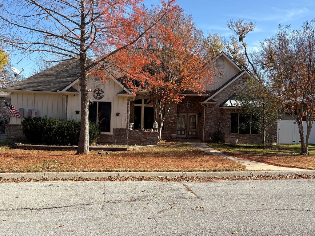 709 Timberview Court N, Fort Worth, TX 76112 — photo 1