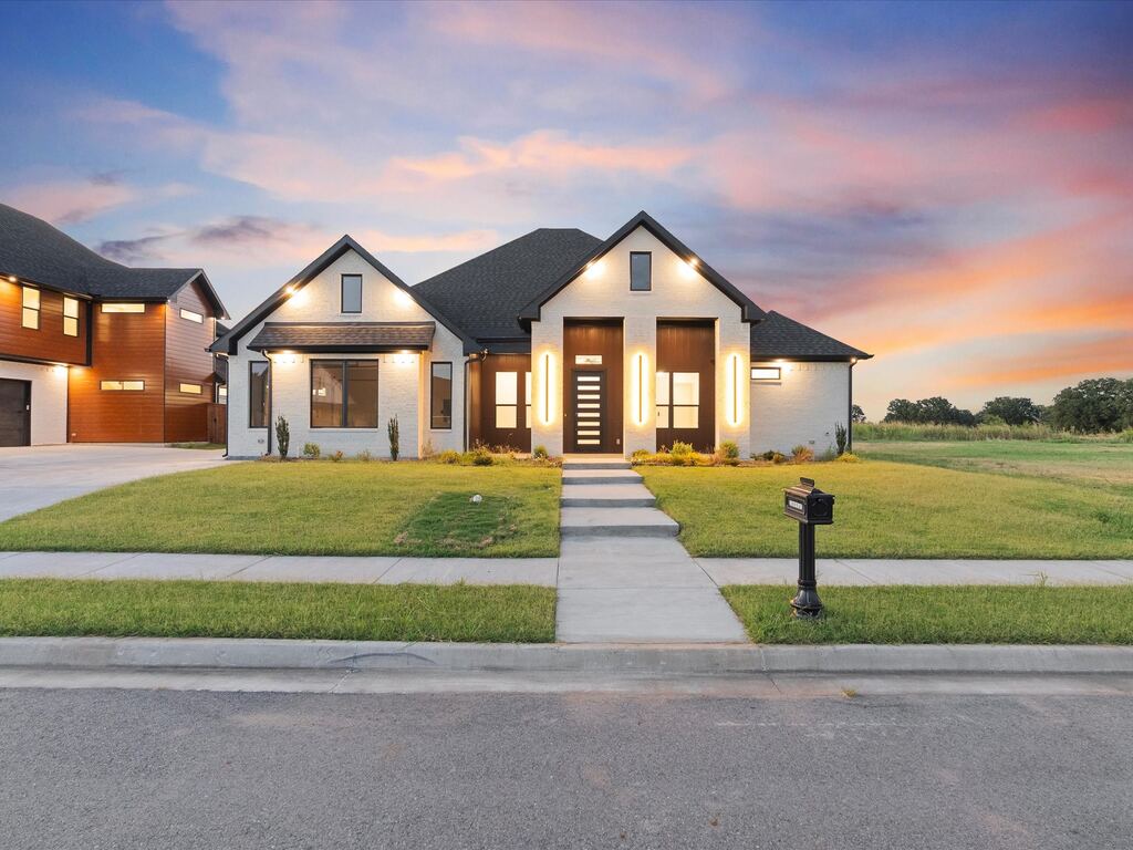 2012 Nichole Boulevard, Pottsboro, TX 75076 — photo 1
