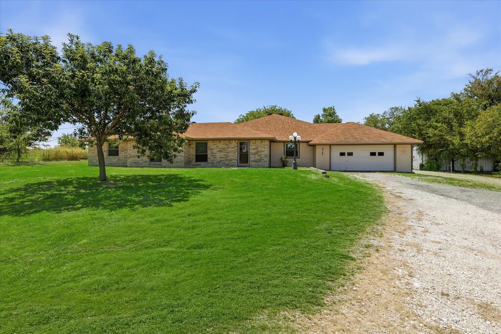 8766 Webb Road, Ponder, TX 76259 — photo 1