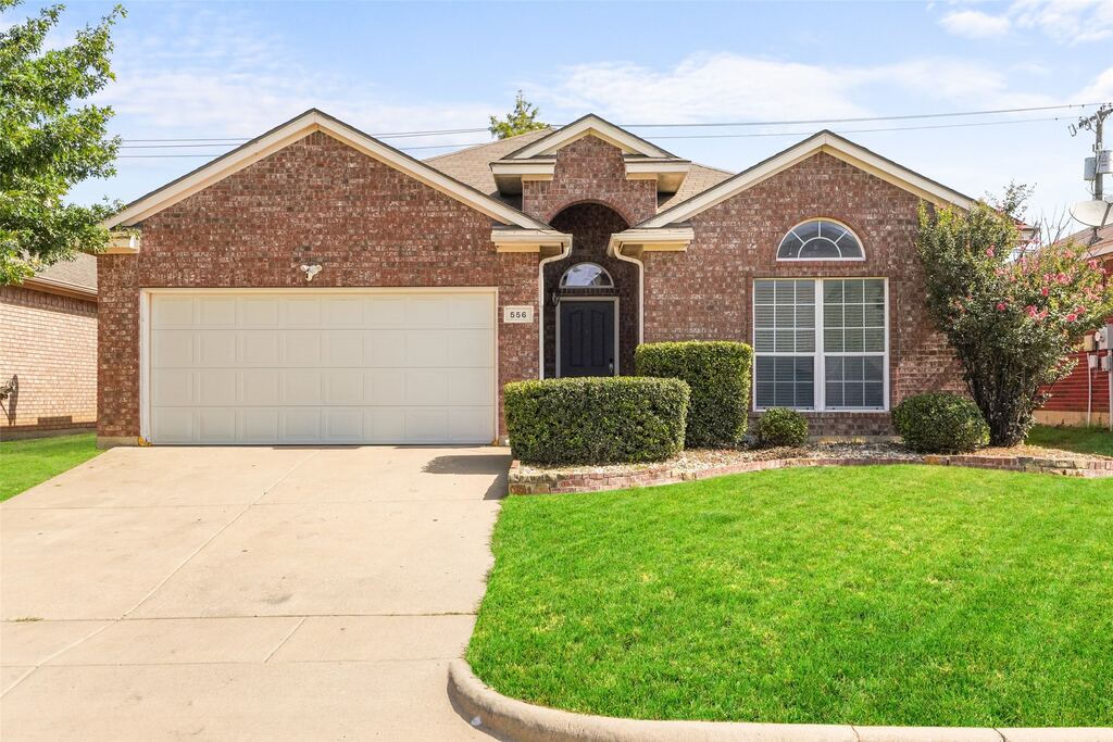 556 Caravan Drive, Fort Worth, TX 76131 — photo 1