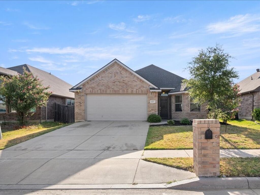 10117 S Race Street, Fort Worth, TX 76140 — photo 1