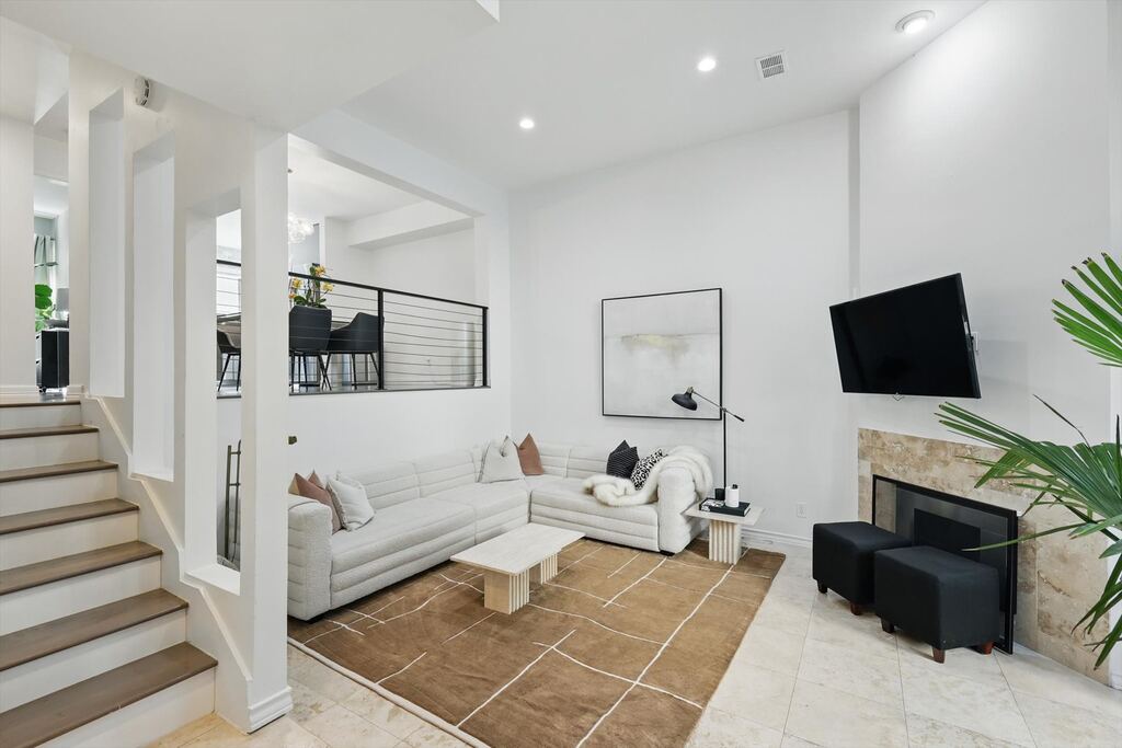 4310 Bowser Avenue 109, Dallas, TX 75219 — photo 1