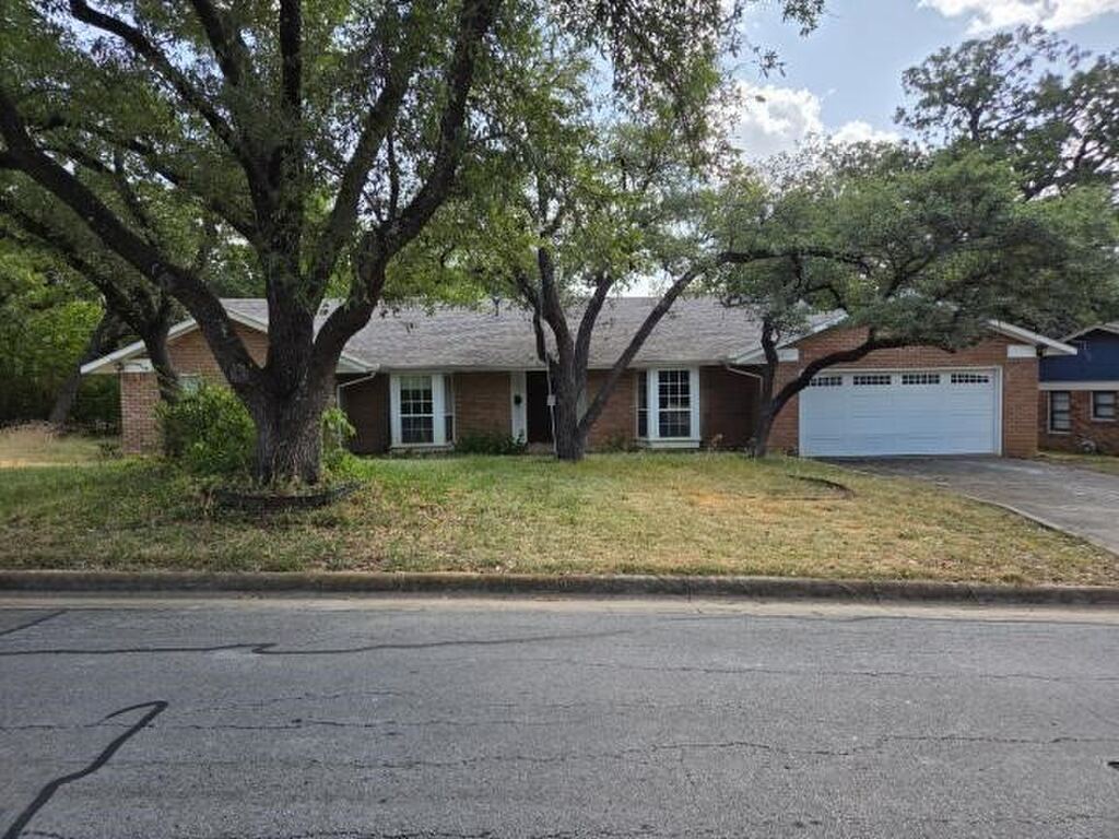 5728 Rockhill Road, Fort Worth, TX 76112 — photo 1
