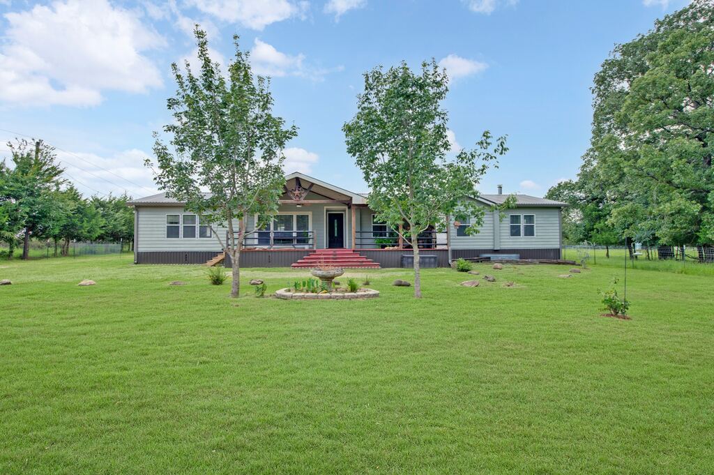 923 County Road 2415, Honey Grove, TX 75446 — photo 1
