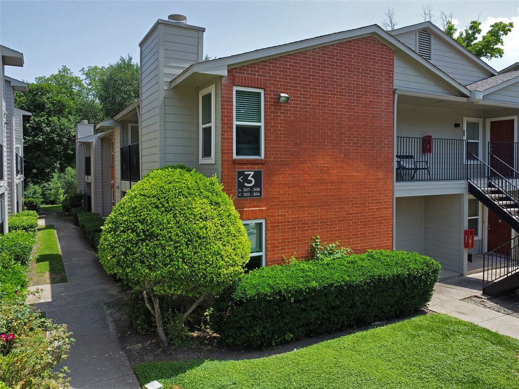 6900 Skillman Street 304C, Dallas, TX 75231 — photo 1