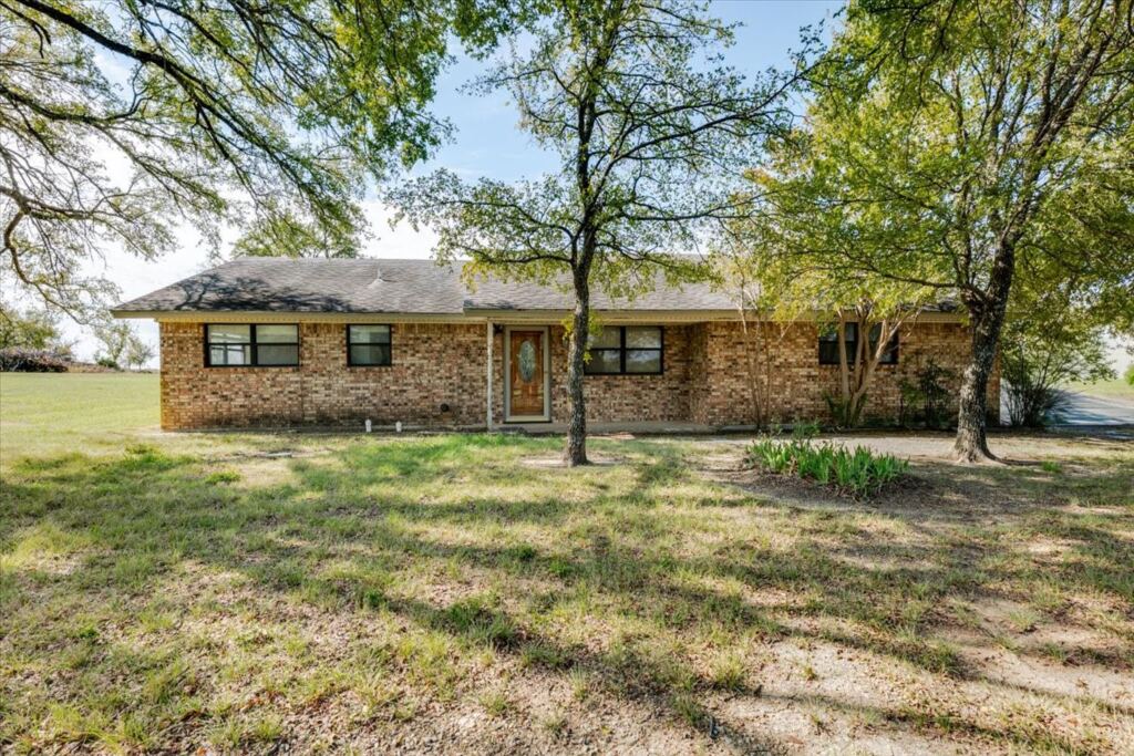 498 Flat Rock Road, Weatherford, TX 76020 — photo 1