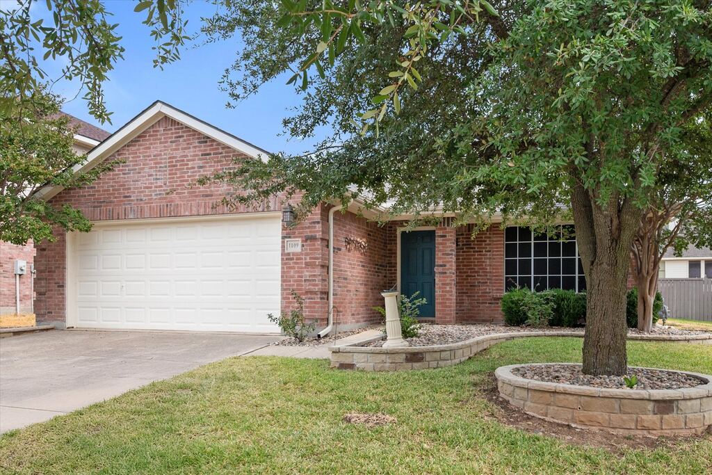 1109 Nighthawk Road, Fort Worth, TX 76108 — photo 1