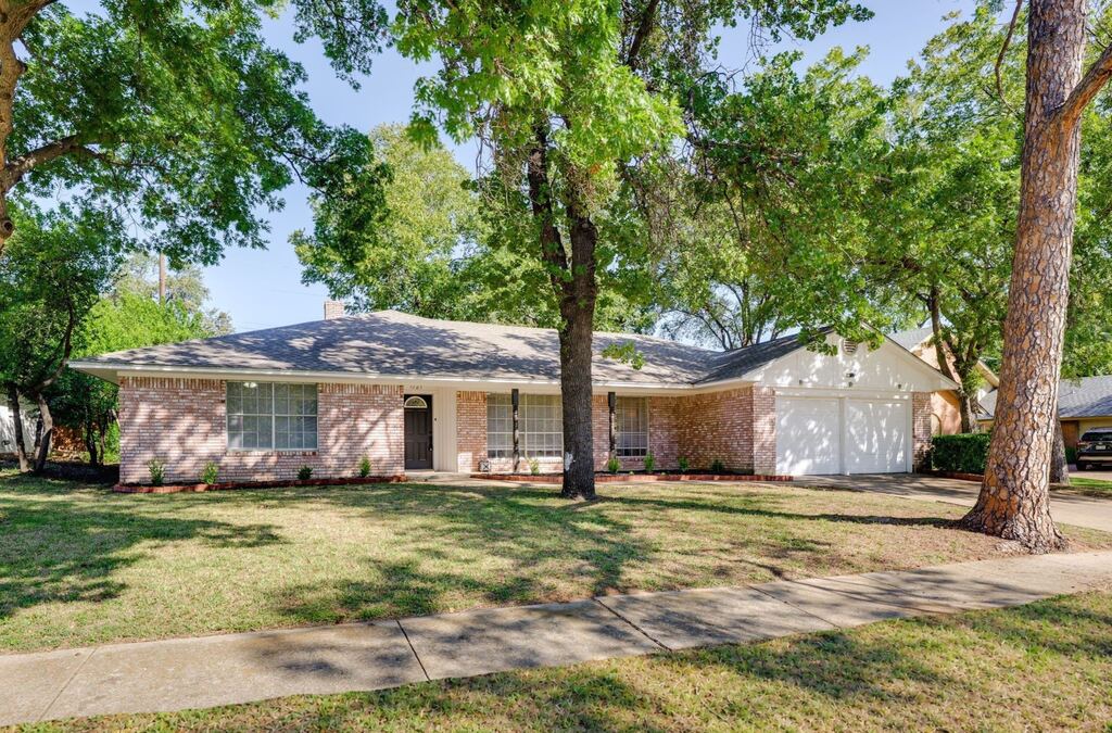 1727 Park Hill Drive, Arlington, TX 76012 — photo 1