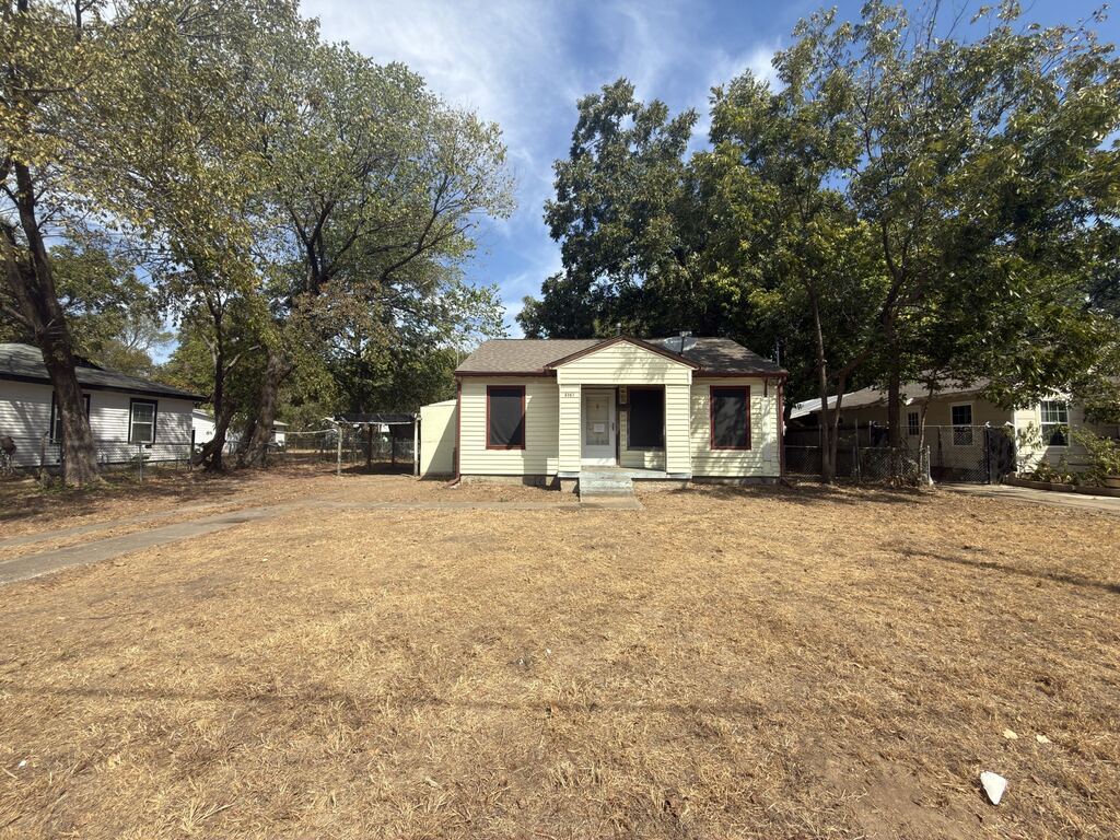 8367 Transit Street, Dallas, TX 75217 — photo 1