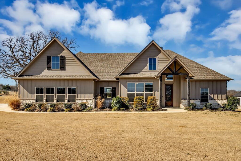 175 Quail Ridge Court, Decatur, TX 76234 — photo 1