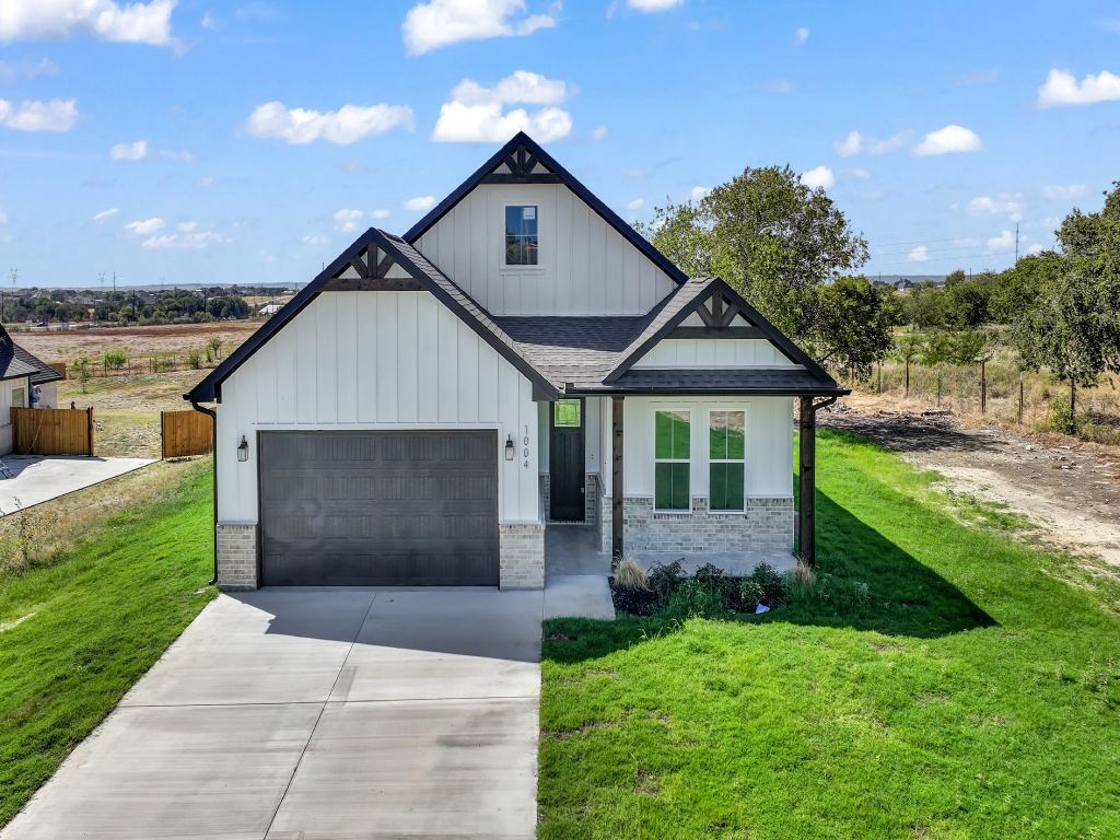 1004 Don Eve Court