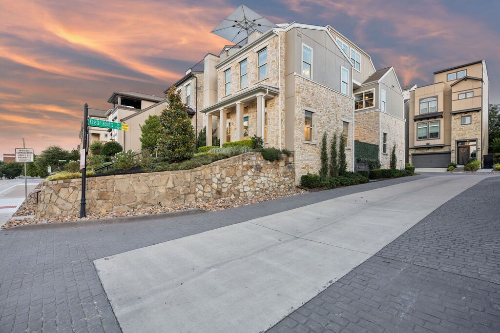 1925 Woodland Heights Place, Dallas, TX 75208 — photo 1