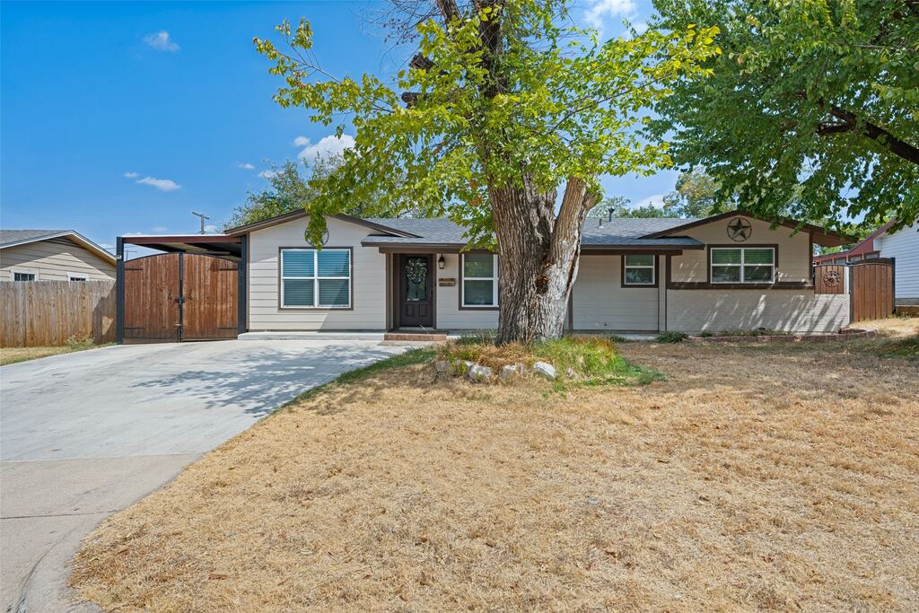 3584 Regal Road, Fort Worth, TX 76111 — photo 1