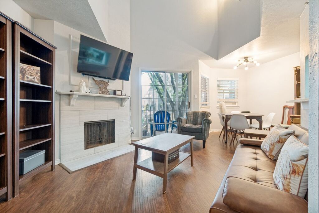1001 Liberty Street 127, Dallas, TX 75204 — photo 1