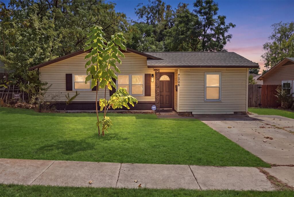 7208 Van Natta Lane, Fort Worth, TX 76112 — photo 1