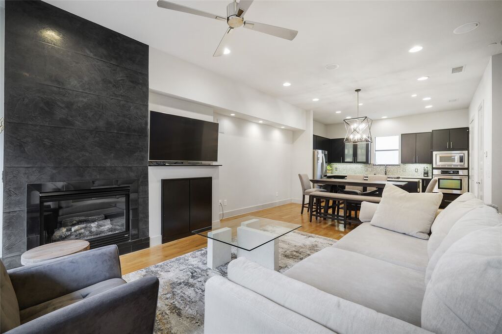 4618 Cedar Springs Road C, Dallas, TX 75219 — photo 1