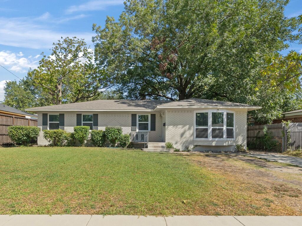 9255 Palisade Drive, Dallas, TX 75217 — photo 1