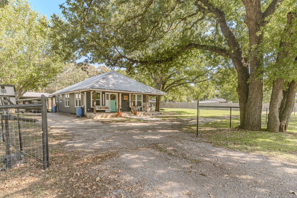 4409 Tin Top Road, Weatherford, TX 76087 — photo 1
