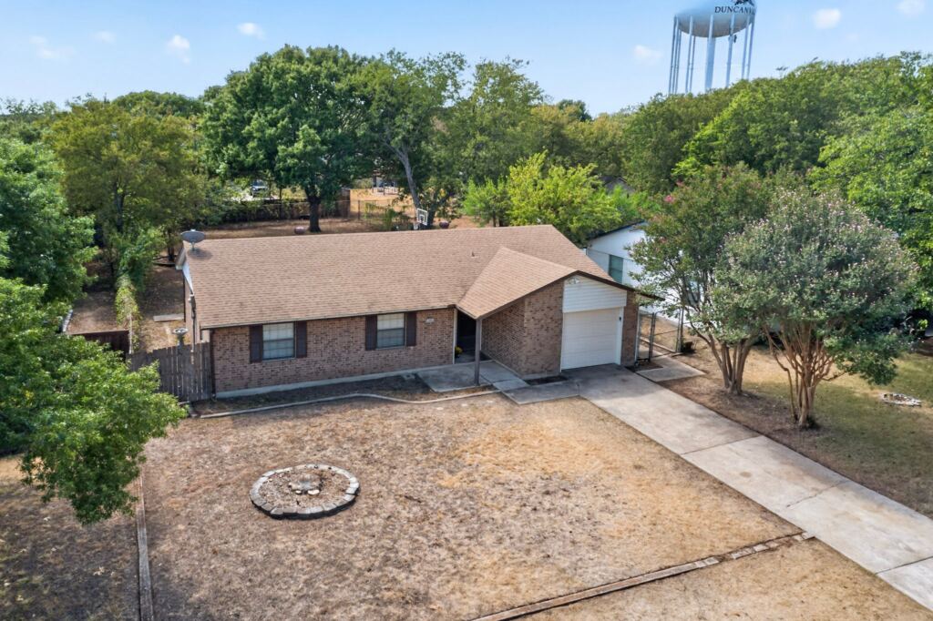 346 Linkcrest Drive, Duncanville, TX 75137 — photo 1