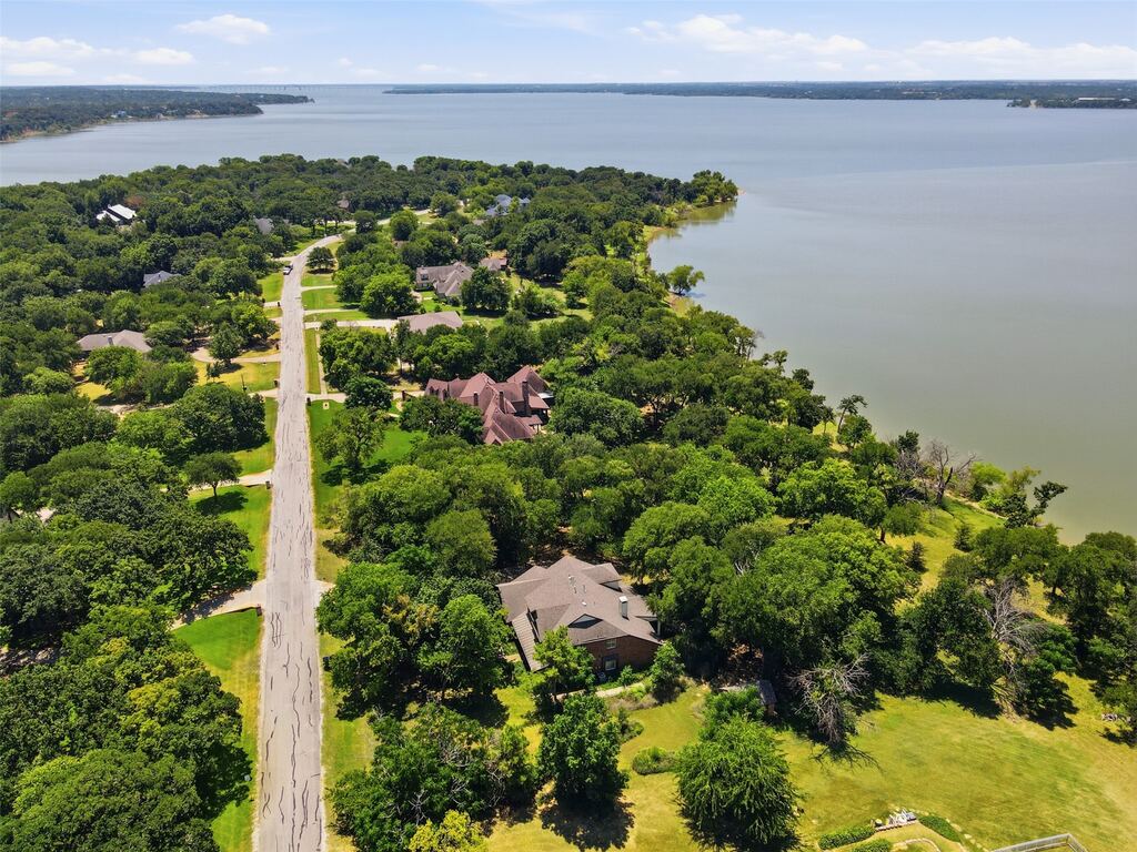 3101 W Oak Shores Drive, Cross Roads, TX 76227 — photo 1