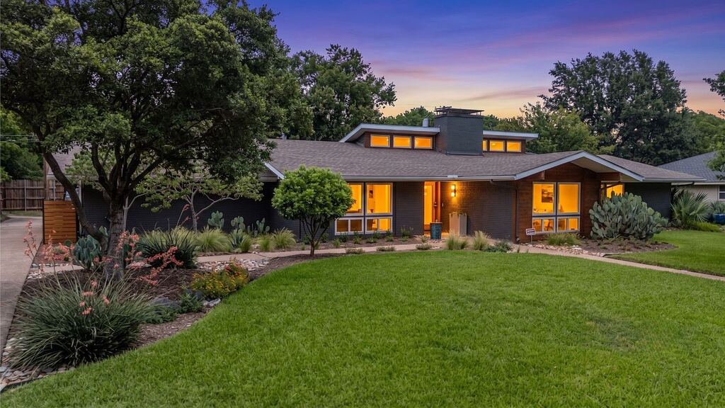 3923 Weeburn Drive, Dallas, TX 75229 — photo 1