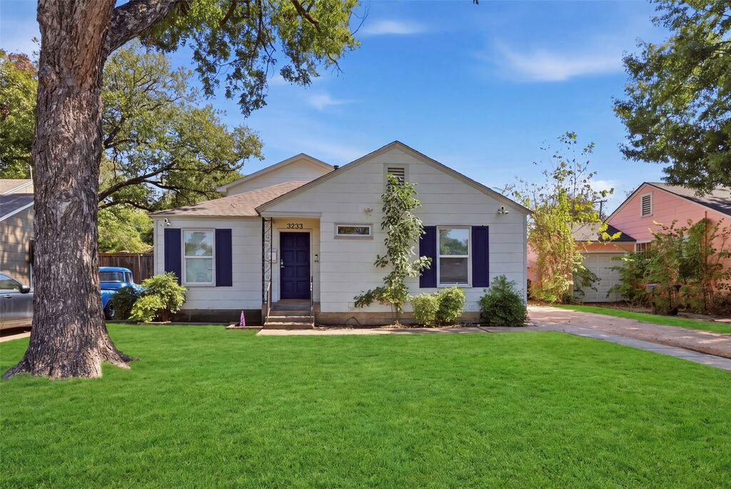3233 Merida Avenue, Fort Worth, TX 76109 — photo 1
