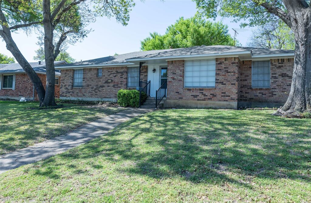 1860 Meadow Valley Lane, Dallas, TX 75232 — photo 1