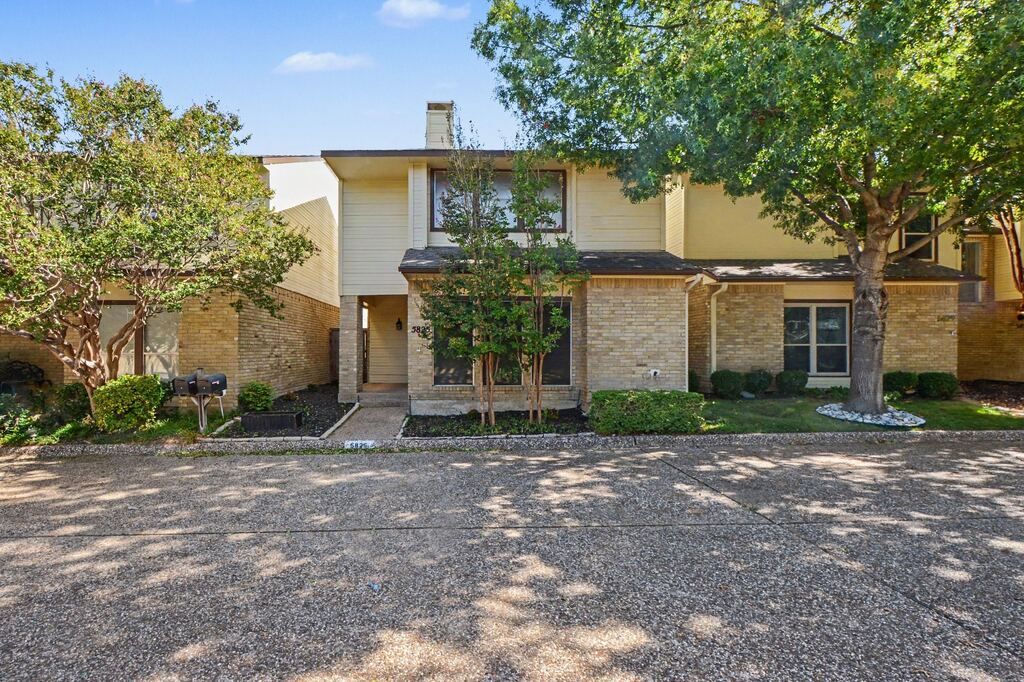 5825 Preston Valley Drive, Dallas, TX 75240 — photo 1