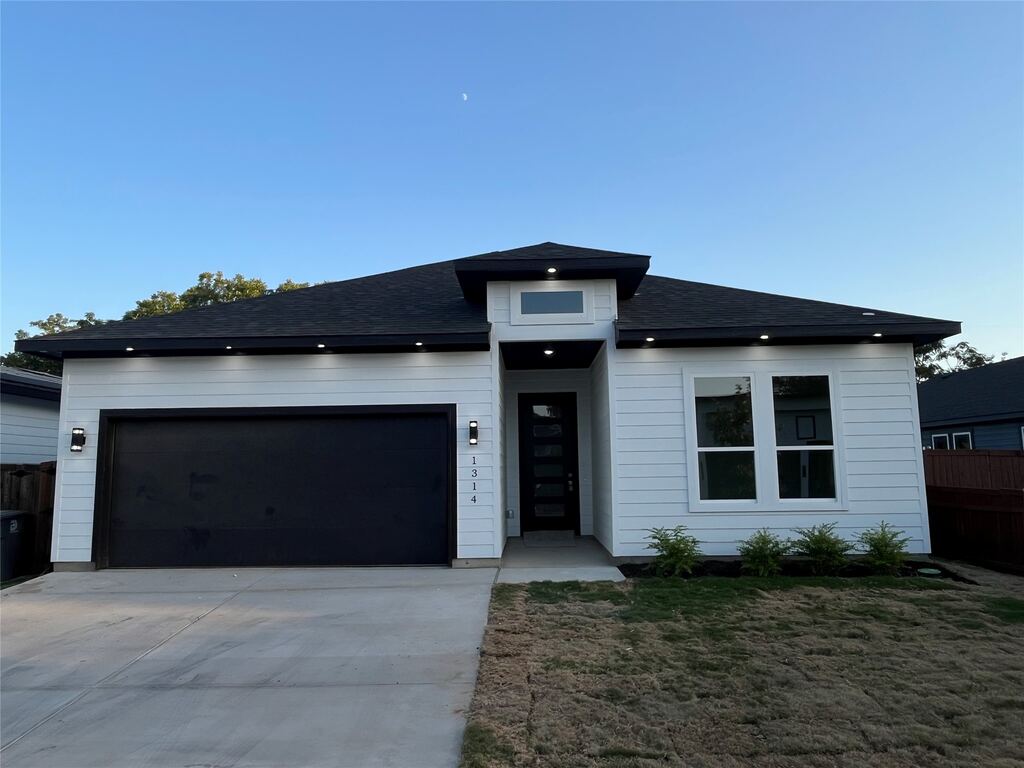1314 Hendricks Avenue, Dallas, TX 75216 — photo 1